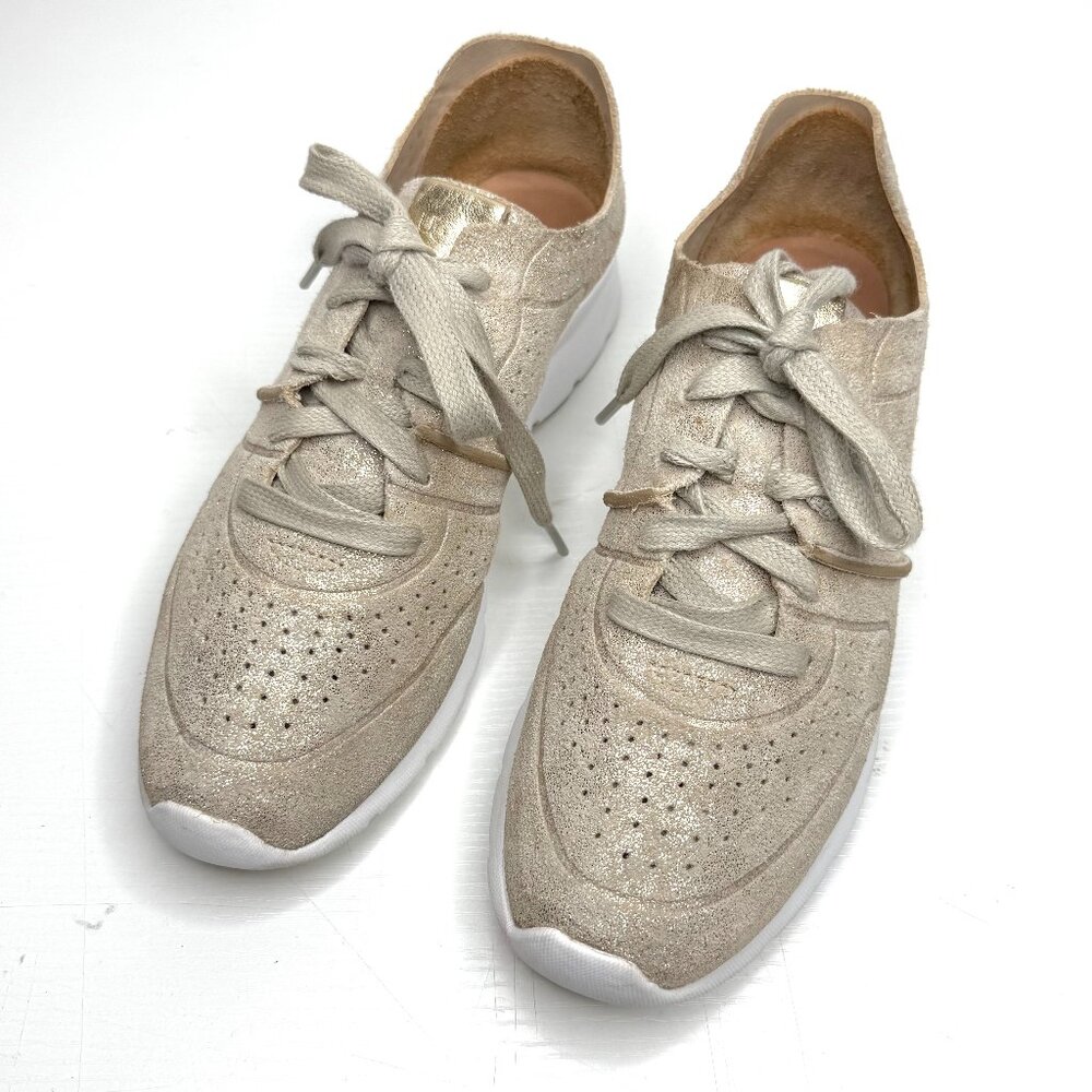 UGG Tye Stardust Nubuck Leather Glittery Comfy Casual Sneakers Womens 6.5 Beige